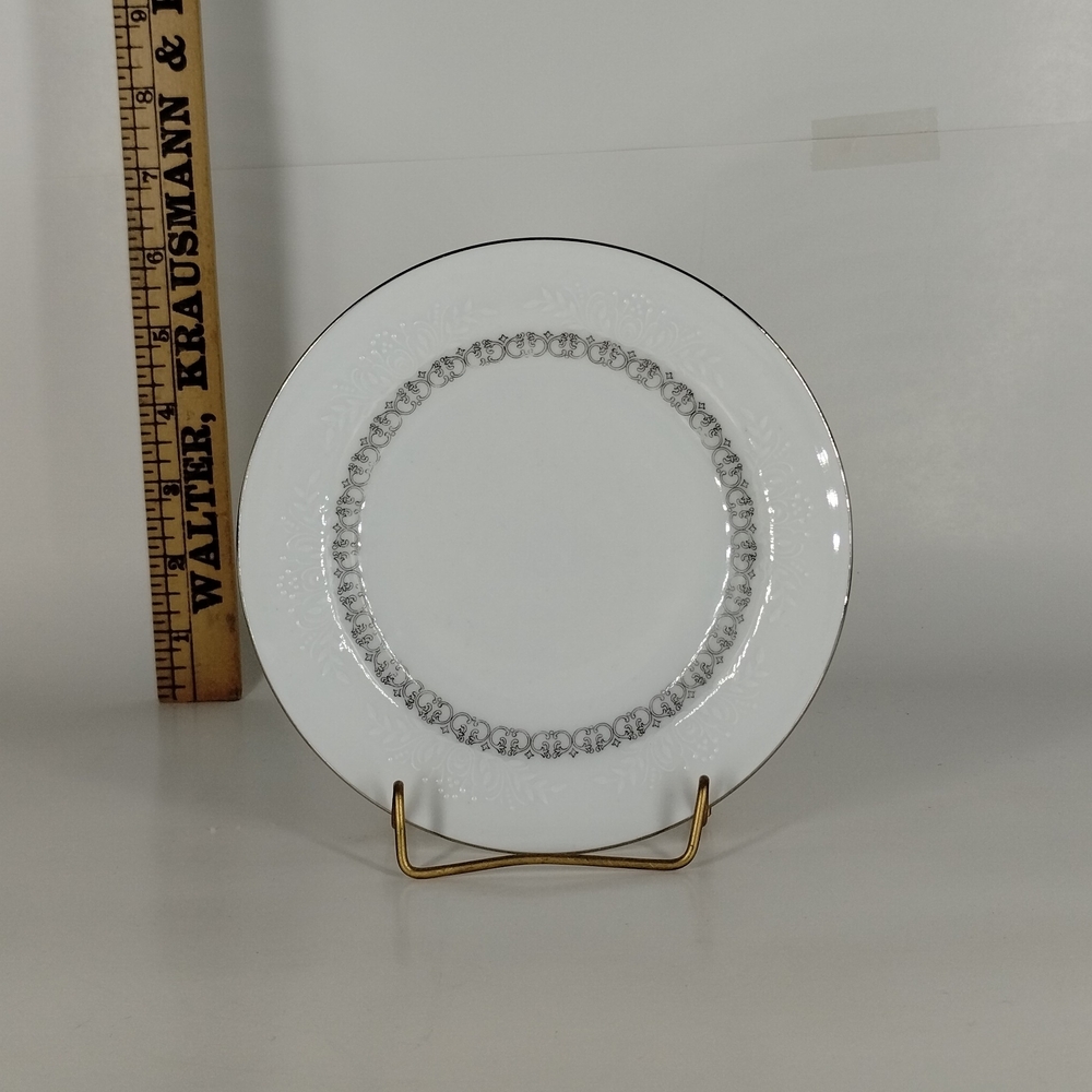 Margarete Fine China Bavaria-Germany Bread Plate 6" Diameter White/Silver